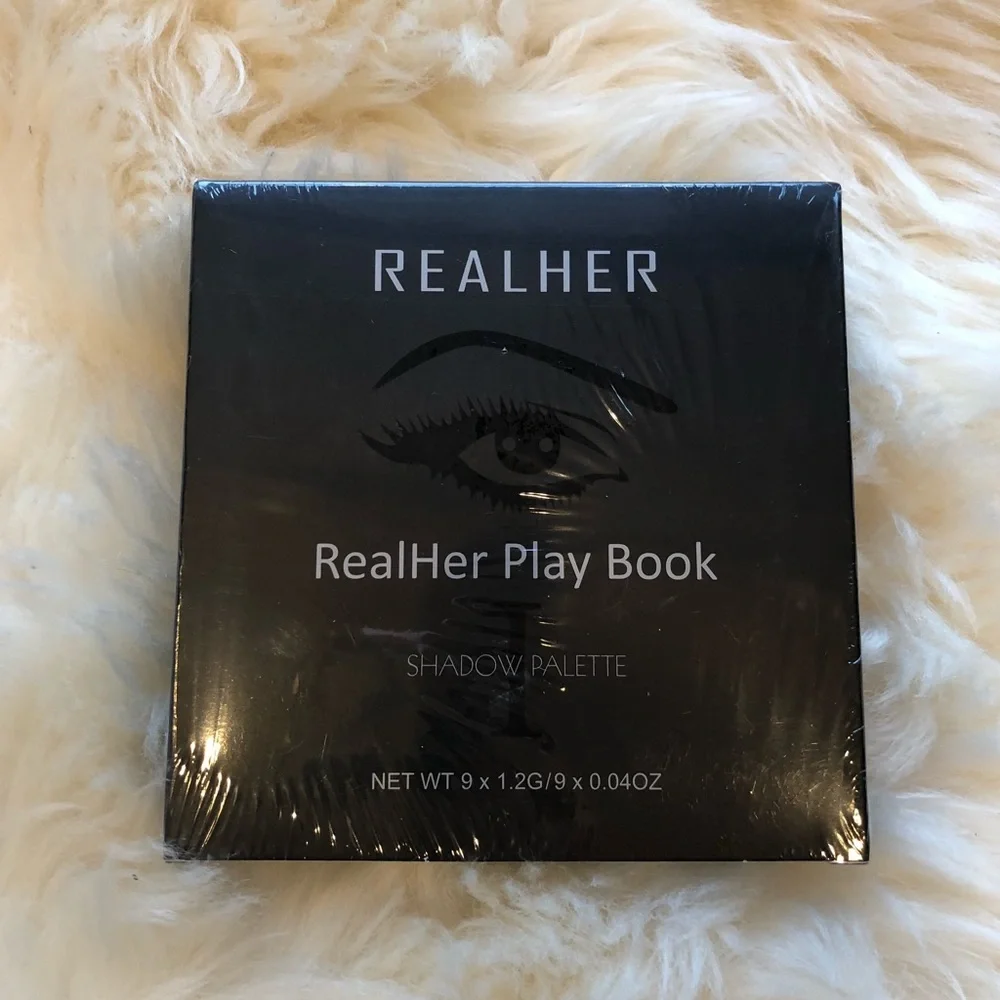 RealHer Eyeshadow Palette: Play Book 1 - Picture 2 of 3